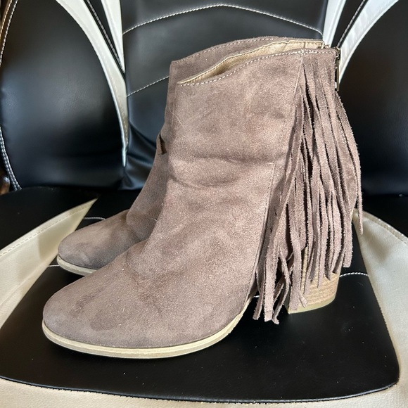 Fringe Suede Ankle Boots - Tan - Picture 4 of 6